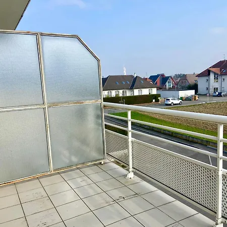 L'escale, Proche Suisse, Parking