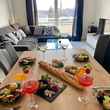 L'escale, Proche Suisse, Parking *